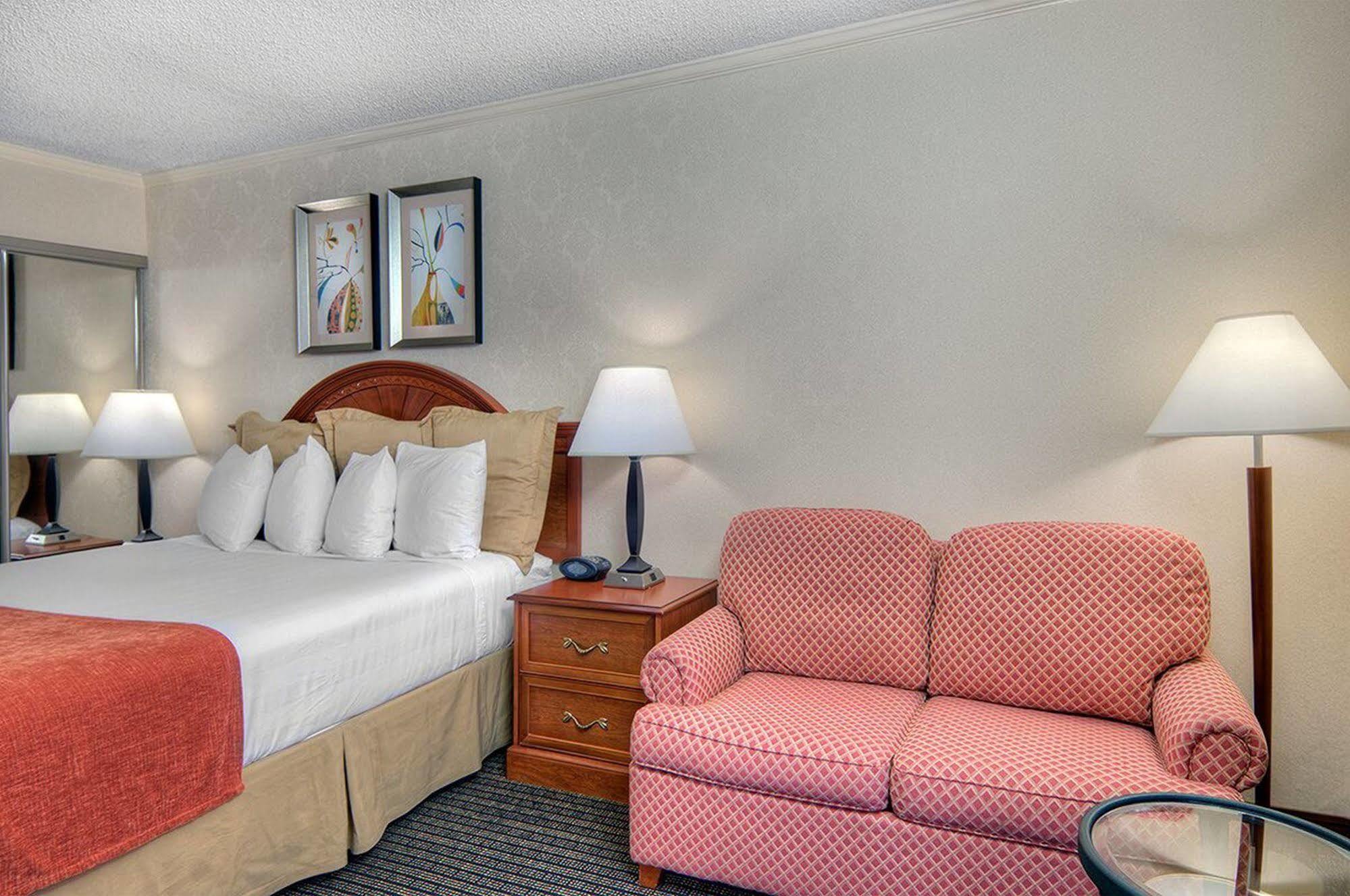 Los Prados Hotel San Mateo Dış mekan fotoğraf