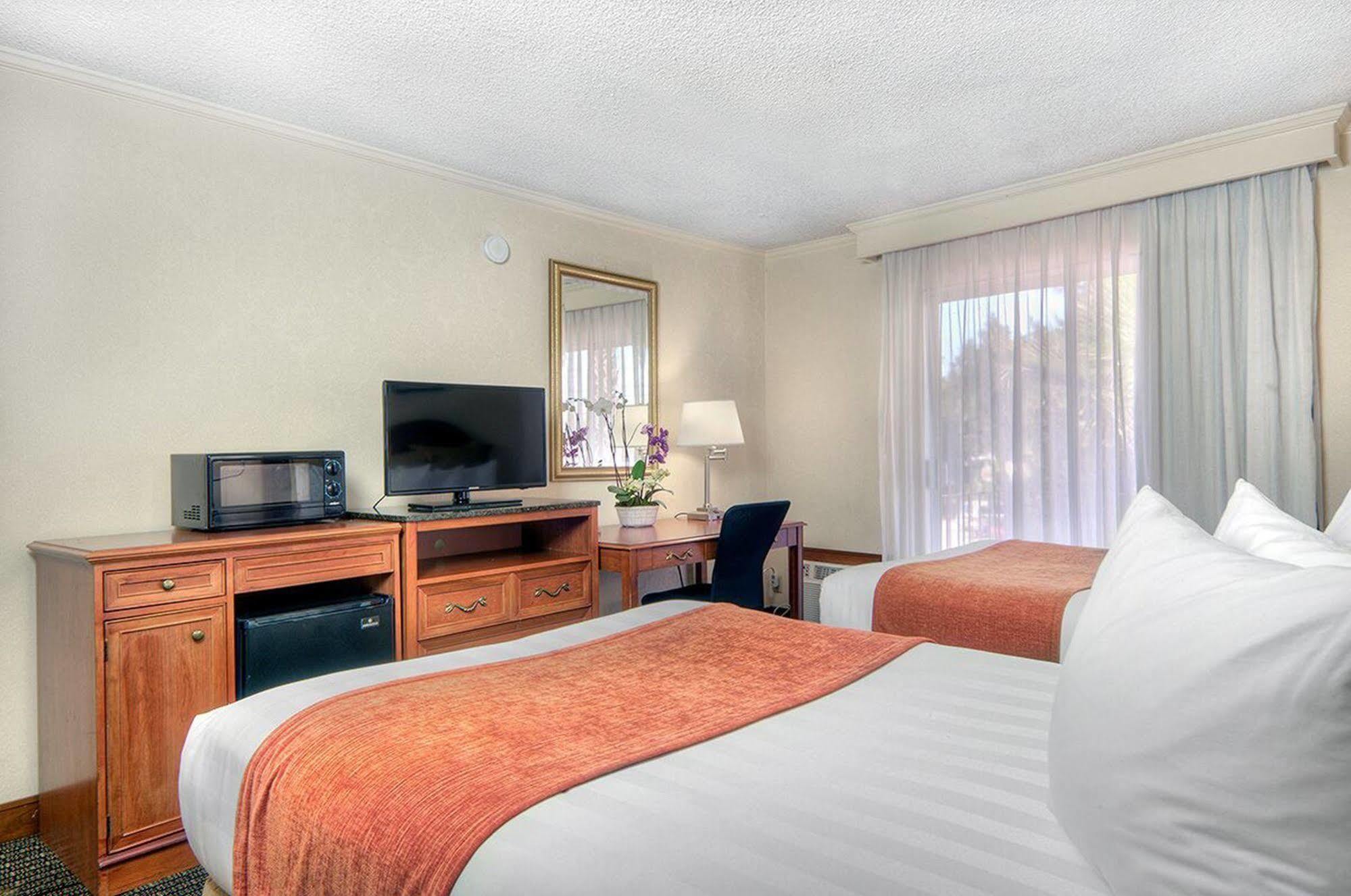 Los Prados Hotel San Mateo Dış mekan fotoğraf