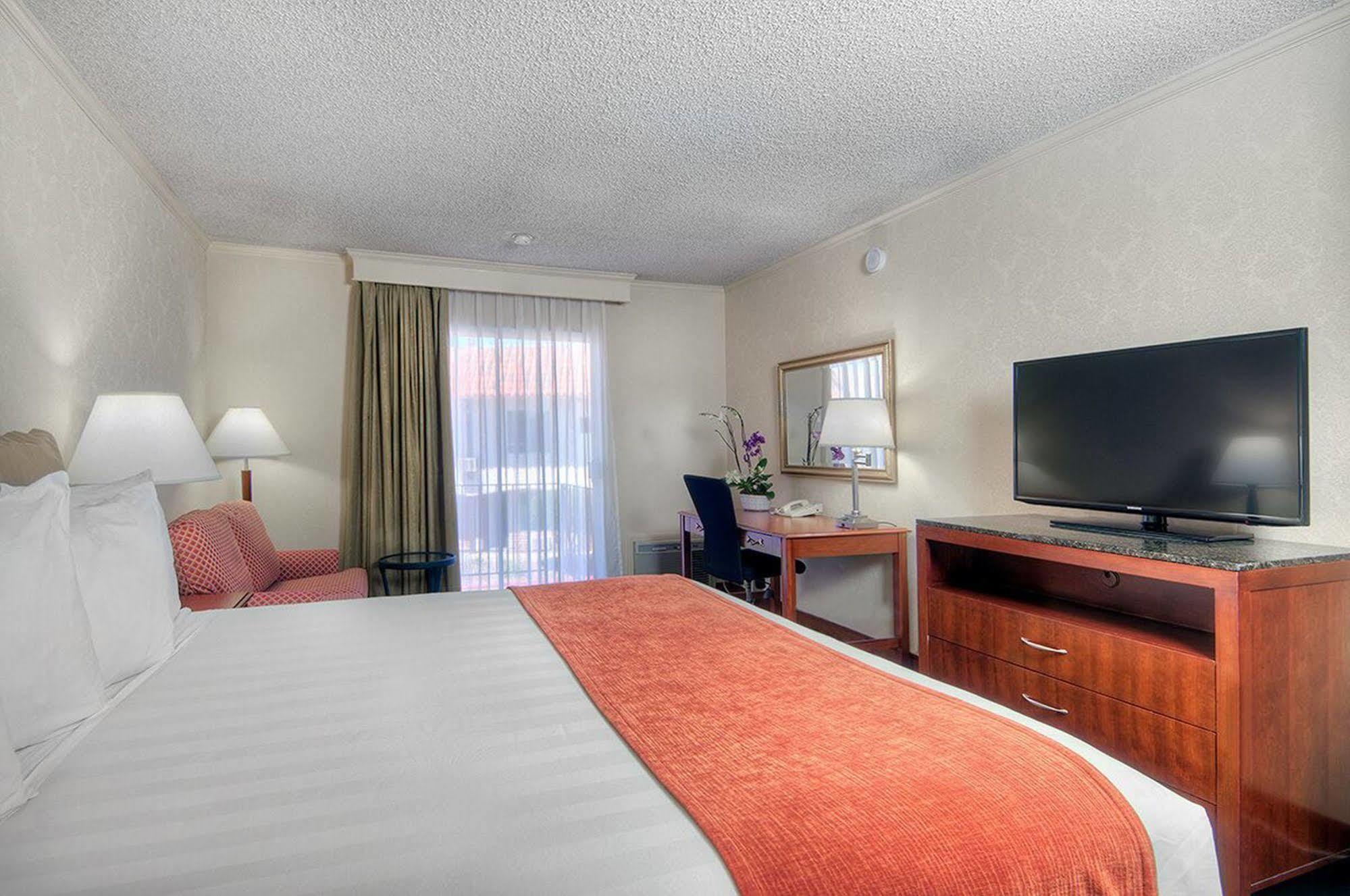Los Prados Hotel San Mateo Dış mekan fotoğraf